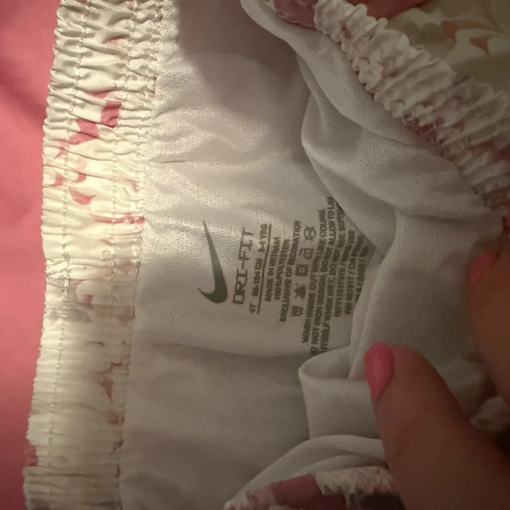 Nike Girls Pink and White Athletic Tee & Floral Shorts Set - Picture 2 of 3